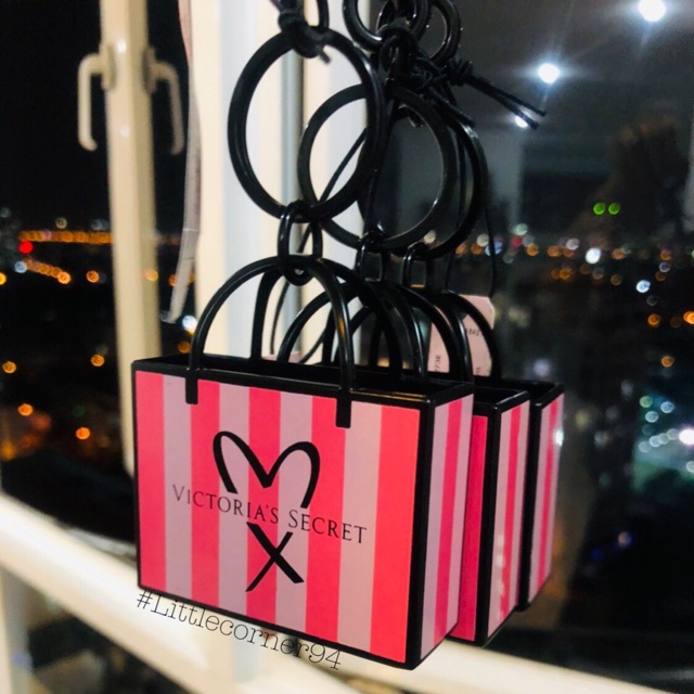 [AUTH BILL MỸ] Móc khoá Victoria Secret