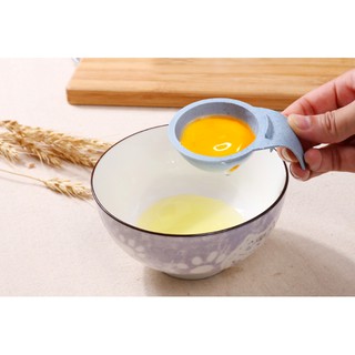 Dụng cụ tách lòng đỏ trứng từ lúa mạch
