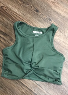 Croptop F21 xoắn bụng