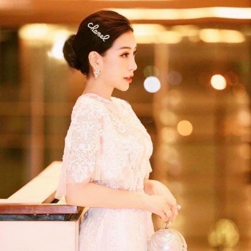 kẹp thương hiệu CN đính đá sang chảnh