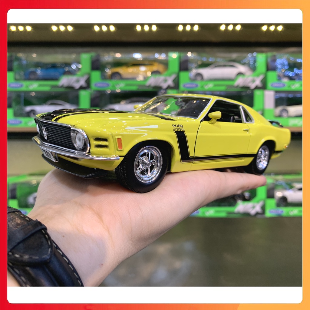 Mô hình xe Ford Mustang Boss 302 tỉ lệ 1:24 Welly