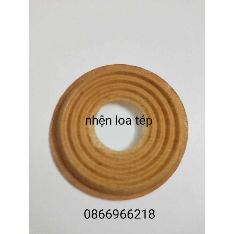 Nhện loa tép 4 cm giá 10 c .
