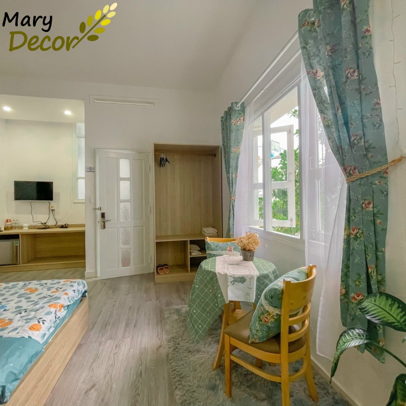 Rèm cửa đẹp cao cấp giá rẻ, mẫu mới nhất hiện nay chống nắng tốt - họa tiết hoa xanh vintage R-K04