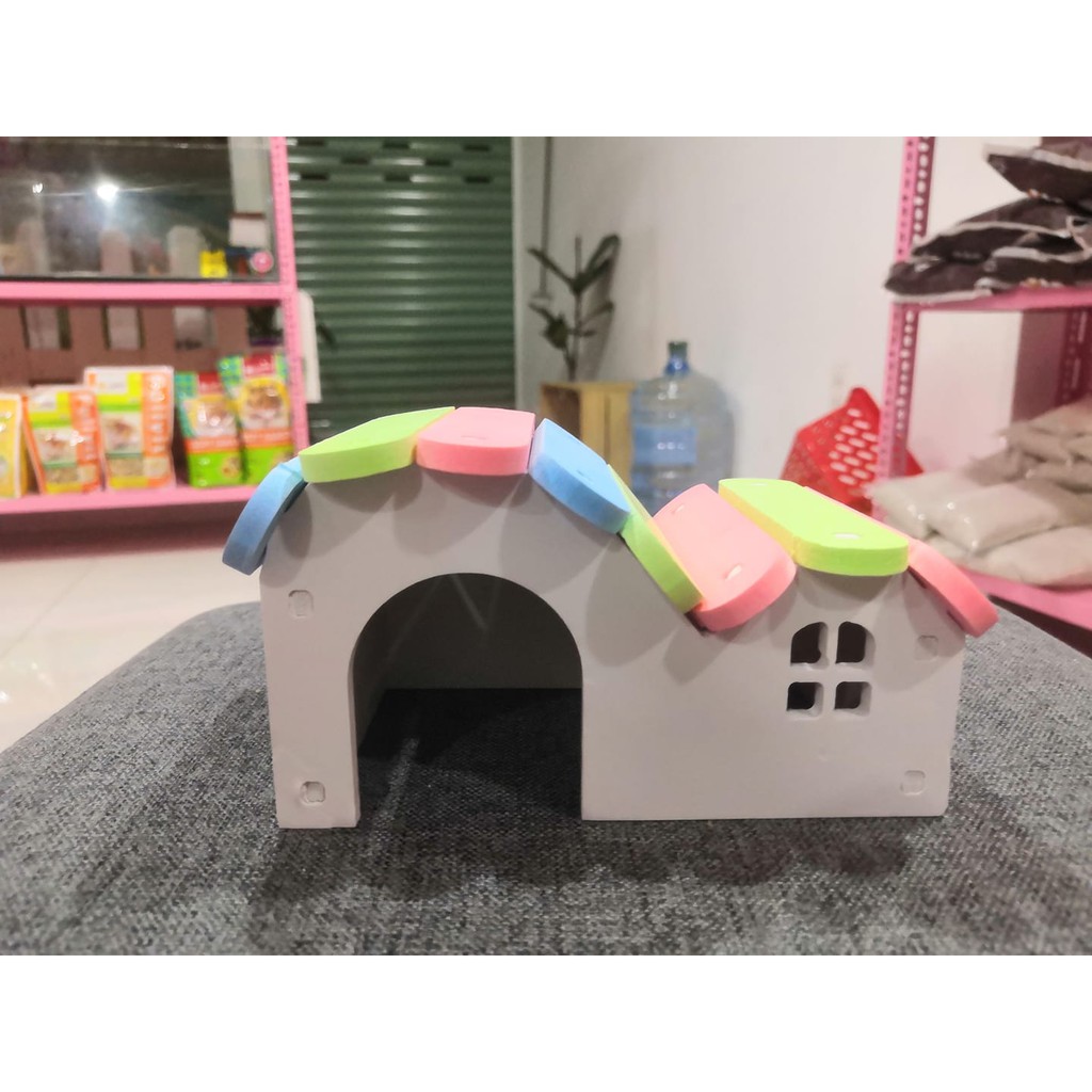 Nhà gỗ mái sắc màu