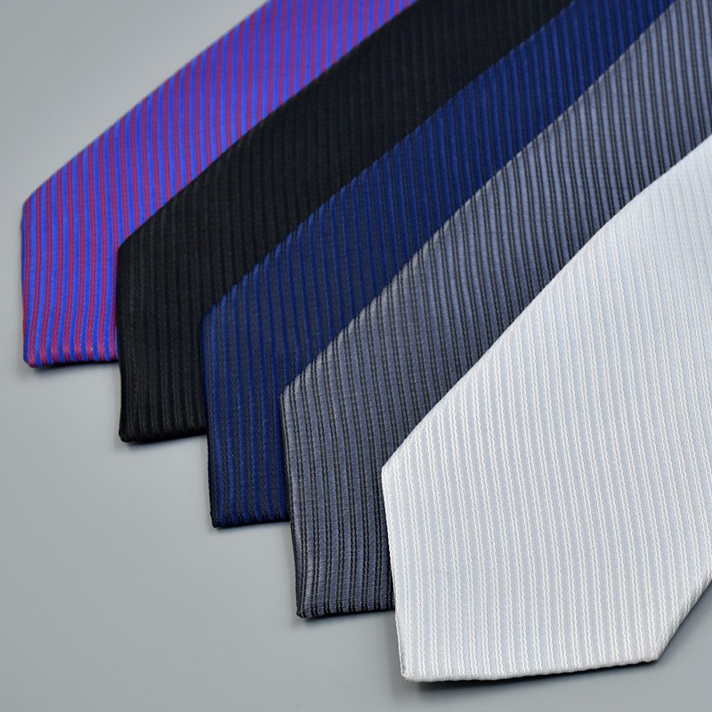 Cà vạt màu trơn cổ điển dành cho mọi giới tính