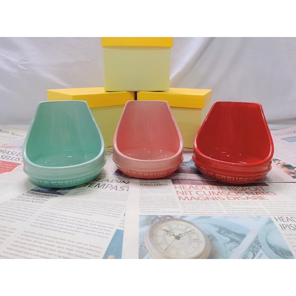 Giá để vung, giá để thìa Le Creuset- thương hiệu Pháp chất liệu gốm sứ chất lượng cao