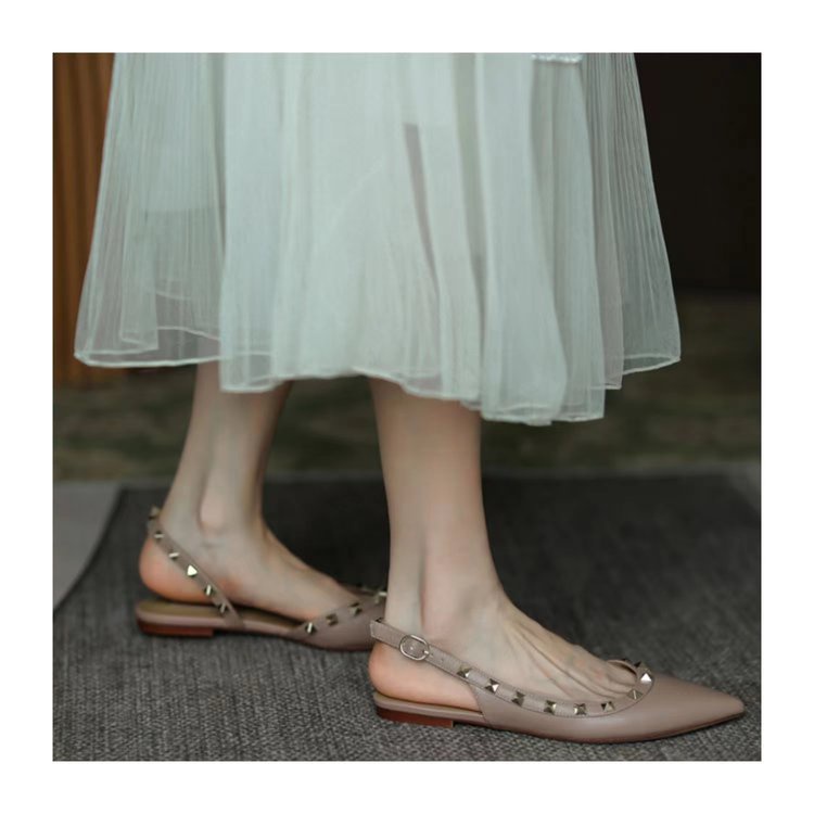 Giày Búp Bê Mũi Nhọn Đính Đinh Tán Thời Trang Cho Nữ Size 36-42