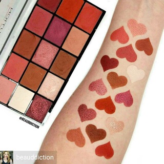 Phấn mắt Makeup Revolution 15 ô