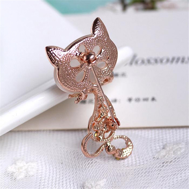 Korean fox  eye stone Brooch boutique crystal color diamond brooch fashion chest buckle accessories