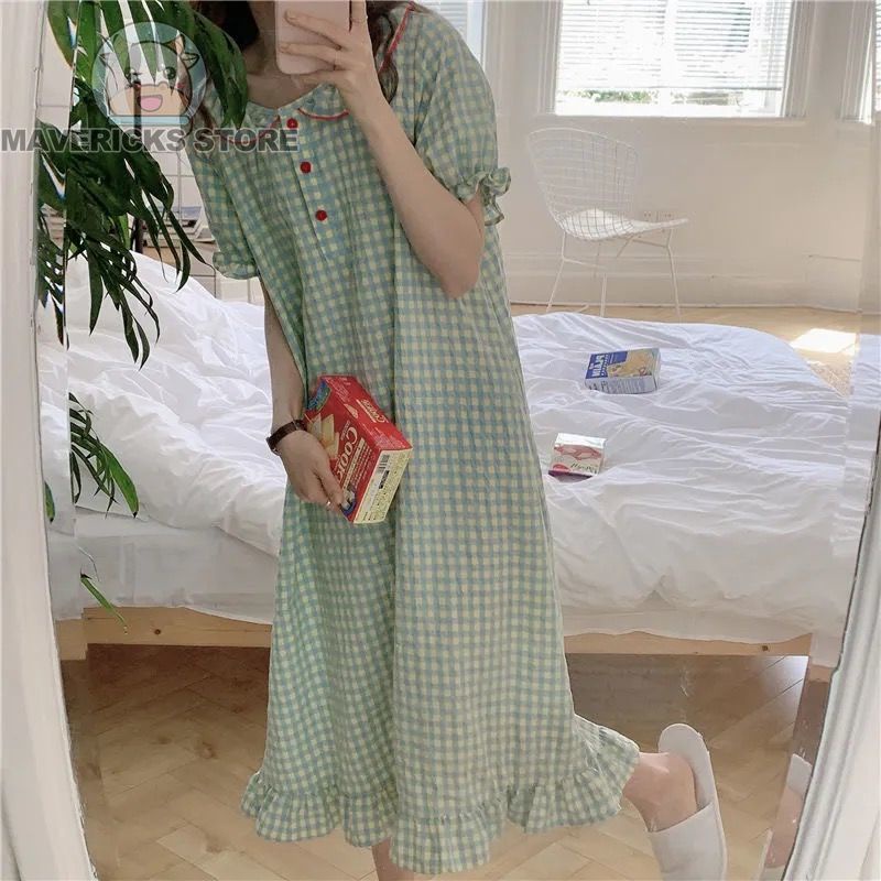 Váy ngủ tay ngắn cổ búp bê kẻ sọc caro màu xanh lá xinh xắn phong cách thời trang Hàn Quốc