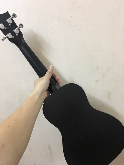 ĐÀN UKULELE CONCERT ARTEMIS MÀU ĐEN