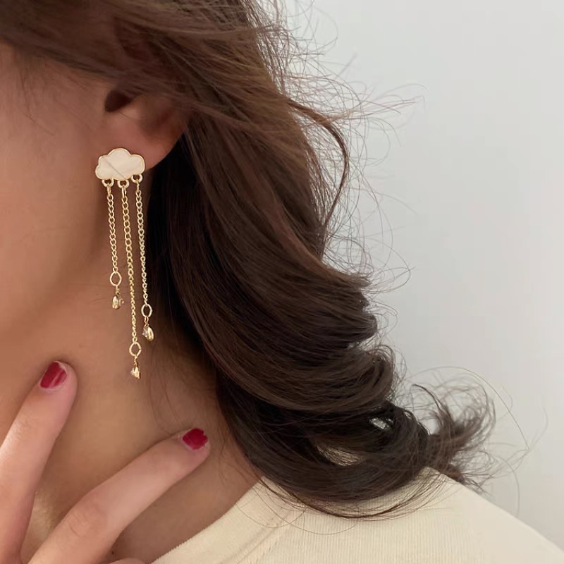 Hoa tai dáng dài hình đám mây - Maben