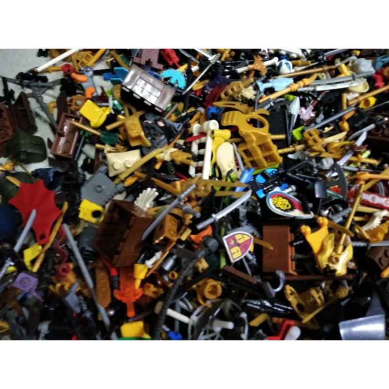 Combo 40 món phụ kiện cho nhân vật Lego minifigures