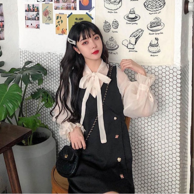 Váy voan khuy ngọc