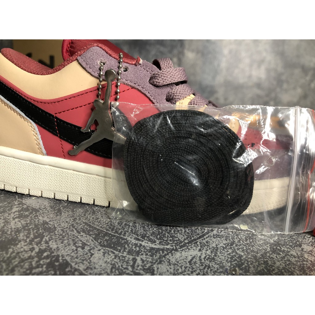 Tặng Dây giày trơn đủ màu khi mua giày