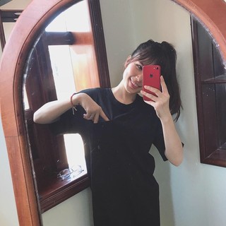 Váy Đen Xuông đơn giản .