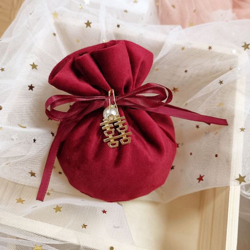 Túi đựng kẹo bằng vải nhung nhỏ trang trí cho đám cưới dễ thương