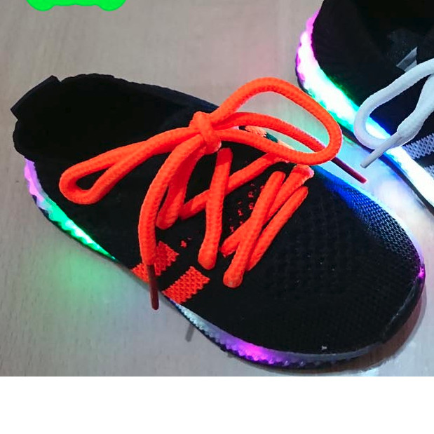 Giày thể thao có đèn led màu cam thời trang cho bé 323