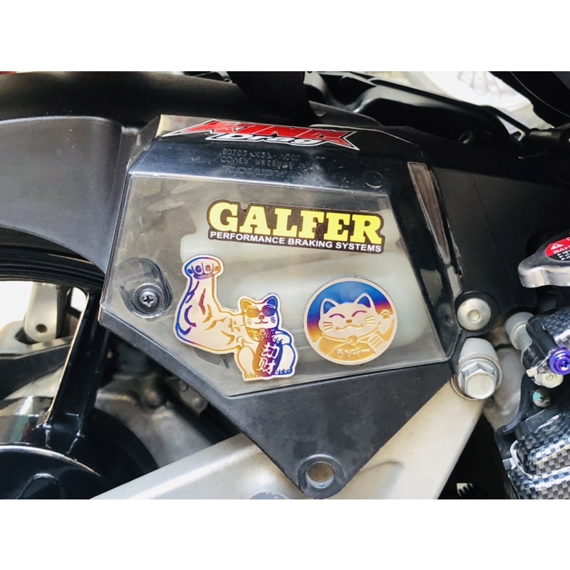 Tem Titan Logo CNC Hình Nhân Vật Có Sẵn Keo