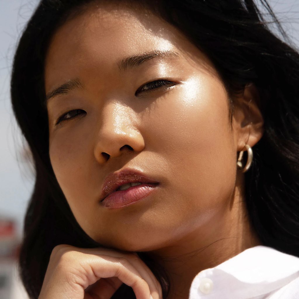 Son bóng Tower 28 Beauty ShineOn Jelly Lip Gloss in Chill | BigBuy360 - bigbuy360.vn