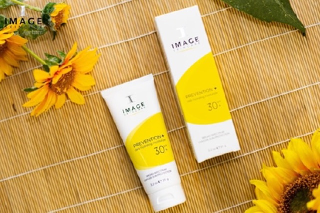 Kem Chống Nắng Cho Da Khô Và Nhạy Cảm Image Prevention Daily Hydrating Moisturizer SPF30