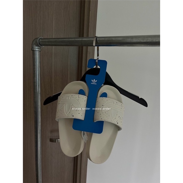 Dép Adidas chính hãng có bill