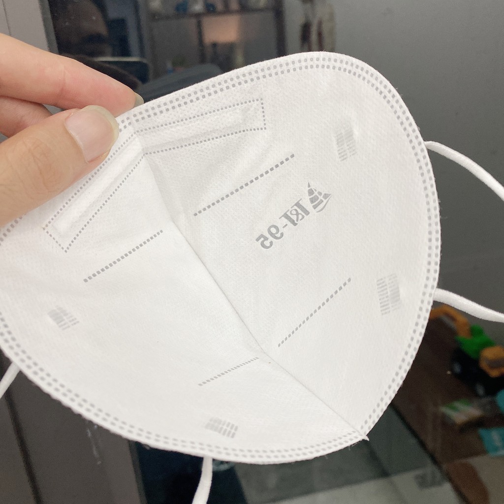 Khẩu Trang Y Tế N95 TT95 chính hãng kháng khuẩn chống bụi mịn PM2.5 nẹp mũi kim loại