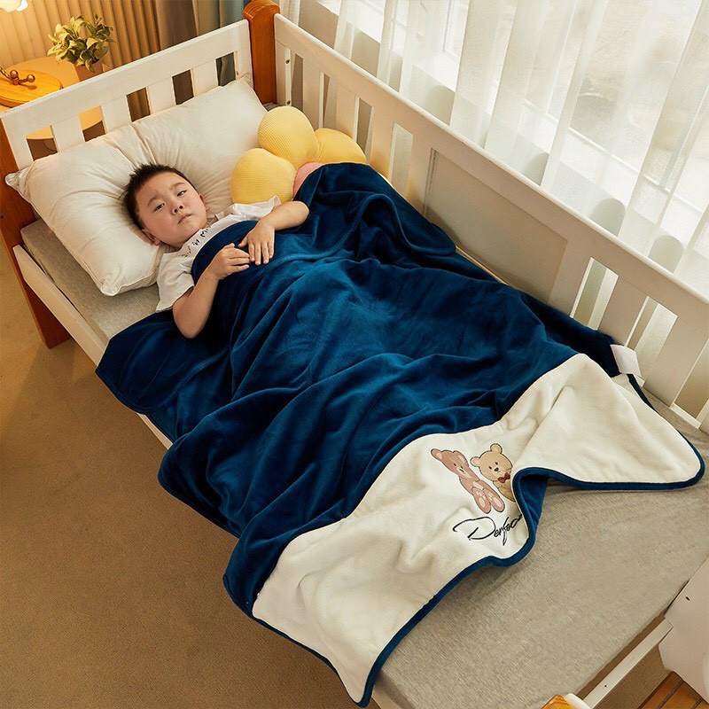 Chăn tuyết siêu mịn Gấu Tendy chính hãng dành cho bé, chất mềm mịn không xổ lông kích thước 110x150xm hàng nhập