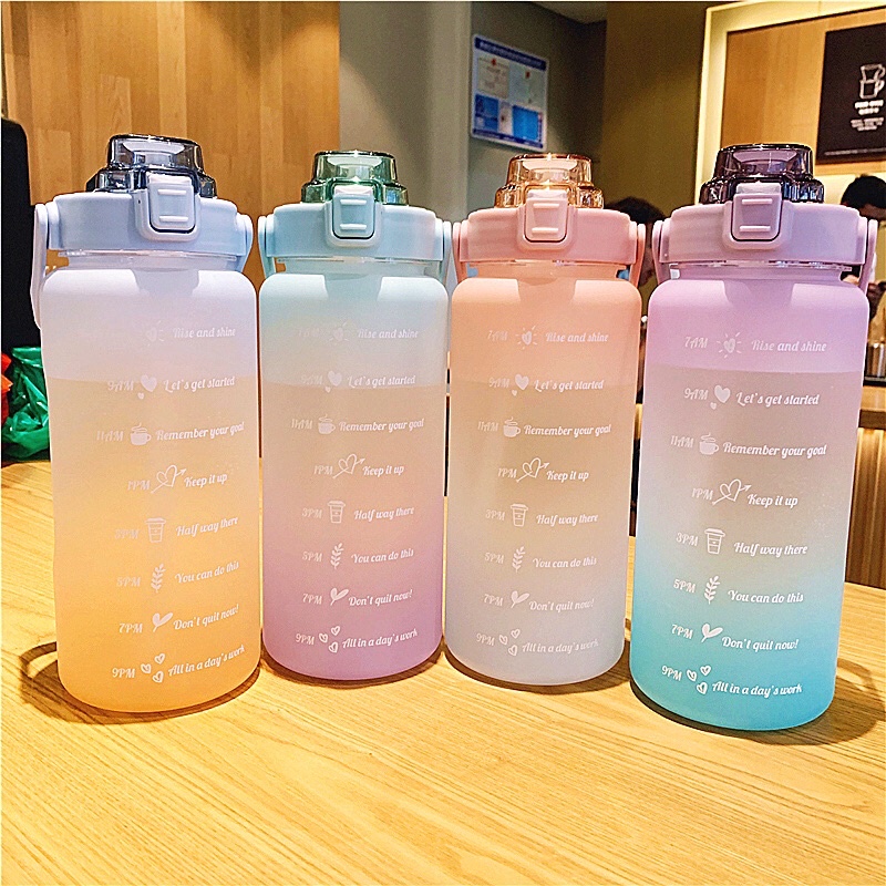 Bình nước 2 lít chia vạch nhắc nhở uống nước tiện lợi, thiết kế thời trang