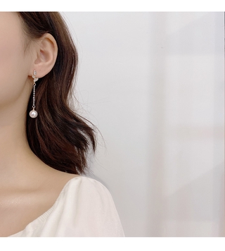 Korea Dongdaemun Simple Long Pearl Stud Earrings