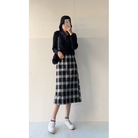Chân váy dạ kẻ dài