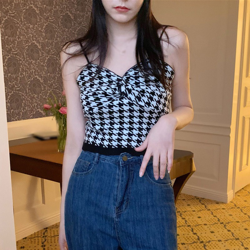 Áo Croptop Hai Dây Cổ Chữ V Gợi Cảm Cho Nữ