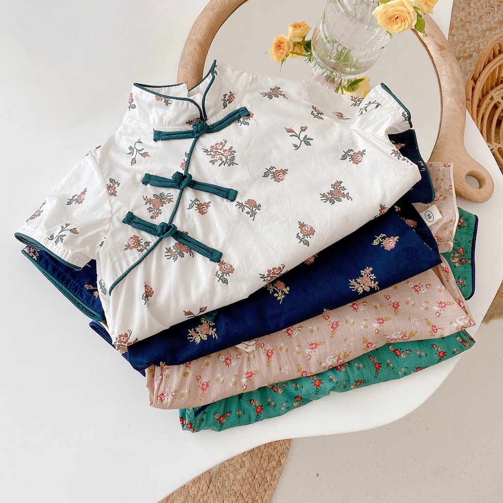 Áo liền quần kiểu sườn xám in hoa thân thiện với da cho bé