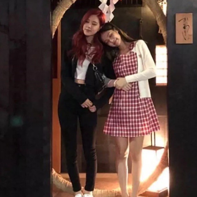 Đầm Hai Dây Họa Tiết Sọc Caro Phong Cách Blackpink Thời Trang Hàn Quốc Quyến Rũ Cho Nữ