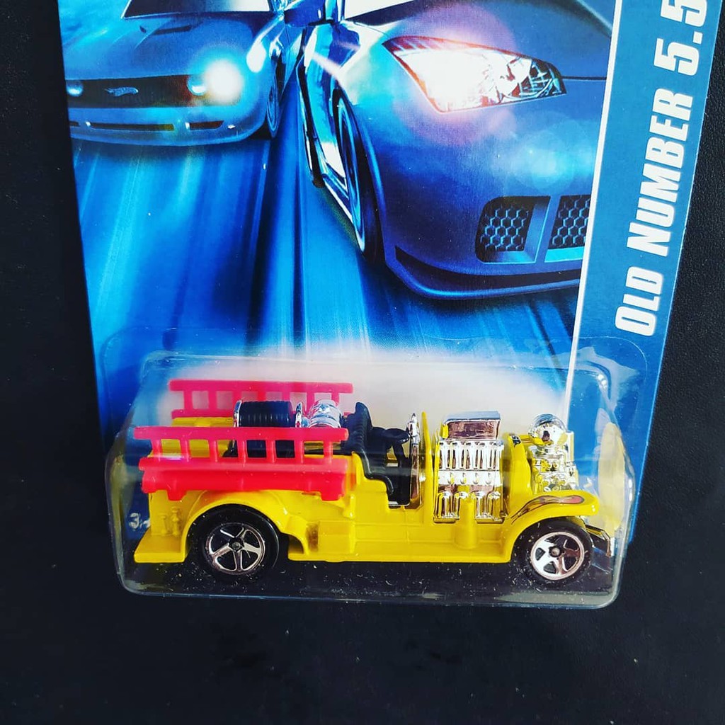 Hot Wheels Mô Hình Xe Cứu Hỏa Cổ Điển 5.5 (Max 1 Cái / Mua Hàng)