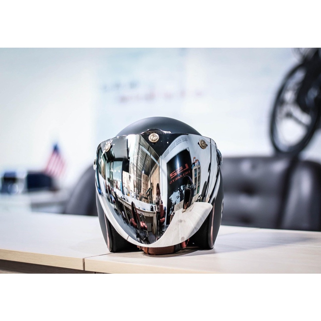 Kính gắn mũ bảo hiểm 3/4 Bulldog Eagle