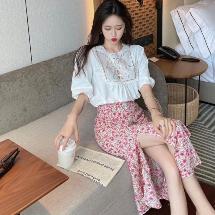 Áo sơ mi nữ trắng cộc tay bồng thêu cổ bản to babydoll, Áo sơ mi nữ tay lỡ cổ ren phối thêu hoa ngực bản to