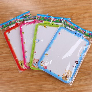 Bảng viết xong xóa được kèm bút dạ
