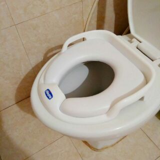combo bệ ngồi toilet Chicco bọc da mềm