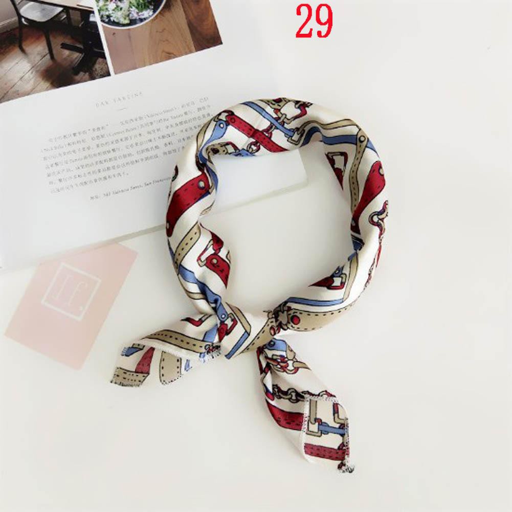 Khăn quàng cổ in hình thời trang nữ tính
