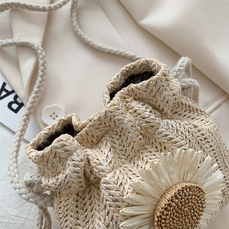 Túi cói Vai Bằng Rơm Thời Trang Sành Điệu Cho Nữ