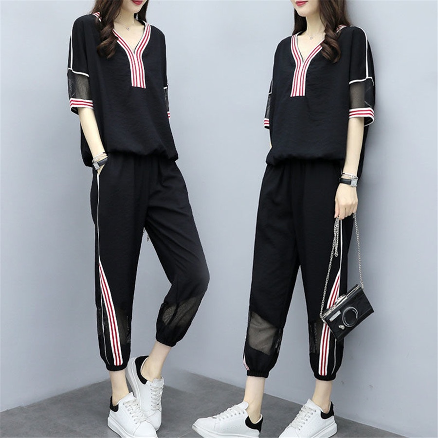 1 Bộ Đồ Thể Thao 2 Món Áo Thun Tay Ngắn Phối Quần Dài Kẻ Sọc Cỡ Lớn Thời Trang Mùa Hè Cho Nữ