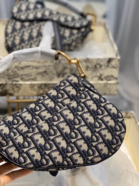 Túi OBLIQUE SADDLE BAG Yên ngựa