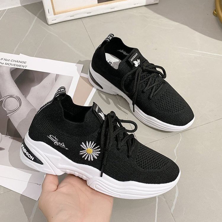 [Mã FAGREEN245 giảm 10% tối đa 30k đơn từ 99k] (3 MÀU) Giày thể thao nữ cổ chun bông cúc đế cực êm , dây buộc cá tính | BigBuy360 - bigbuy360.vn