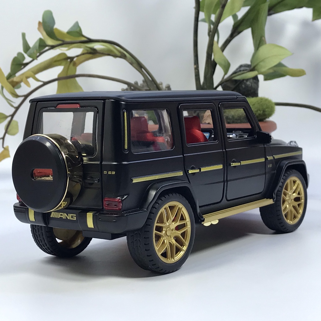 Mô hình xe ô tô Mercedes Benz G63 V8 tỷ lệ 1:22 bằng hợp kim cao cấp