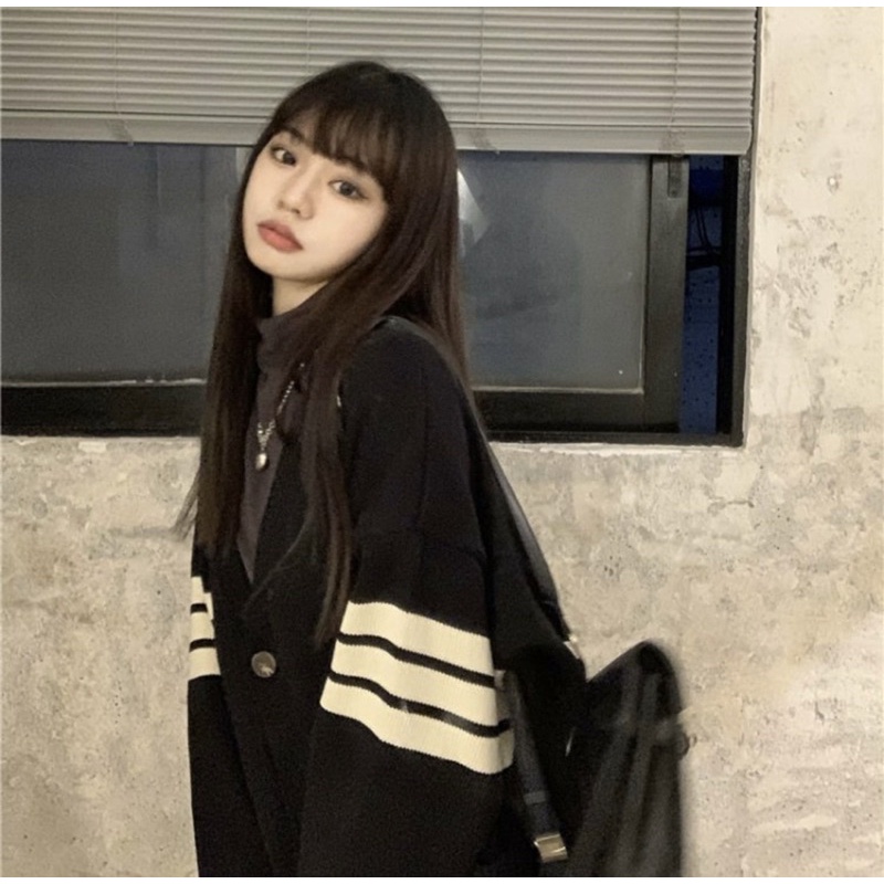 Cardigan đen nữ kẻ sọc be khuy cài form rộng phong cách nhật bản retro