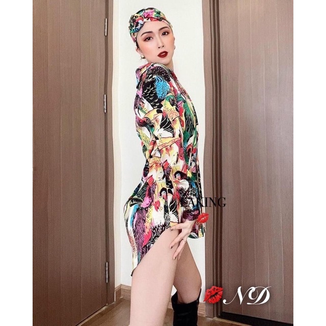 Áo vest hoạ tiết kèm turban