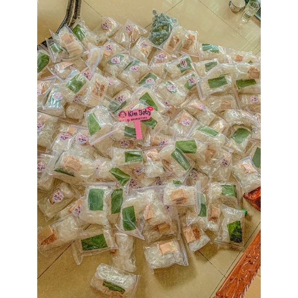 Bánh tráng phơi sương muối nhuyễn sate hành phi .