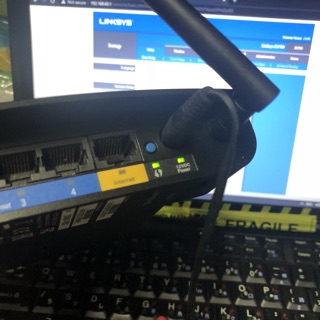 Router wifi 2ndhand - Linksys E1700