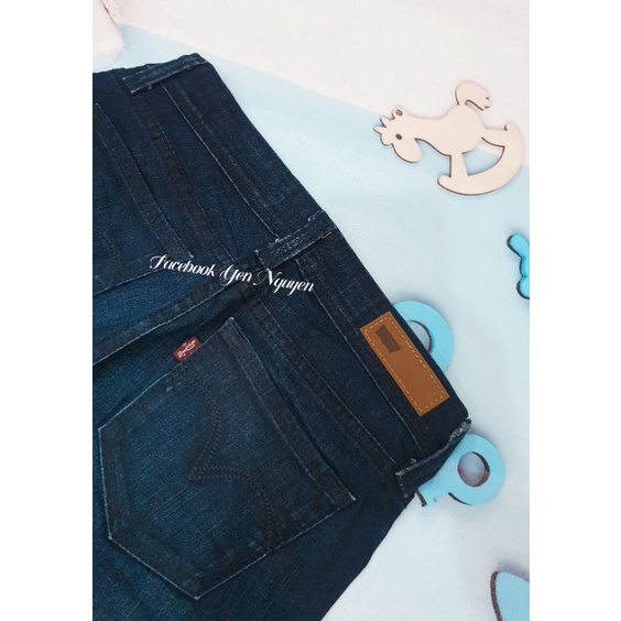 - Quần LEVI'S Authentic